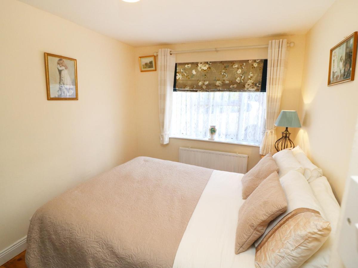 Julie'S Cottage Castleisland Buitenkant foto